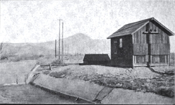 A TYPICAL TRANSMISSION PUMPING STATION IN SOUTHERN CALIFORNIA