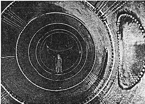 INTERIOR OF THE RECEIVER.