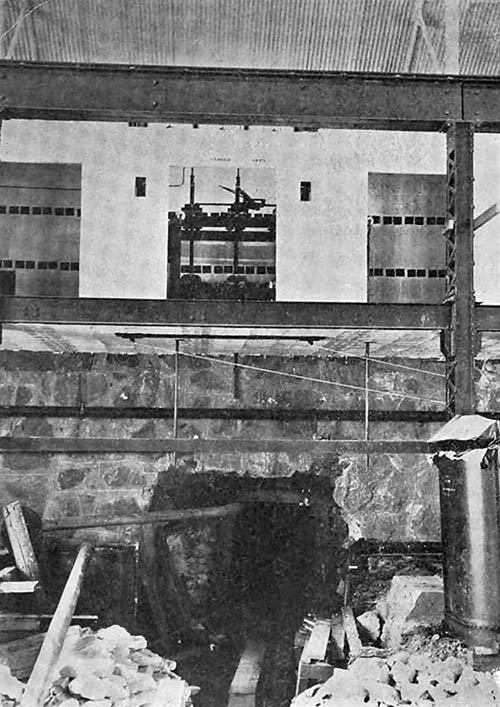 STIRLING LINE DISCONNECTING SWITCHES AT THE DE SABLA POWER HOUSE.