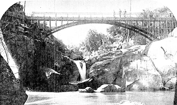 FIGURE. 2 � ARCH FLUME STRUCTURE OVER THE NORTH FORK OF THE SAN JOAQUIN RIVER, SHOWING CONFLUENCE OF THE DIVERSION FLUME INTO THE MAIN FLUME.