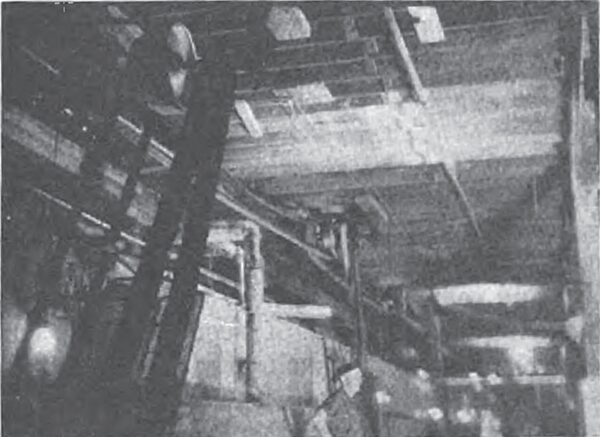 FIG. 9 � VIEW ALONG DRIER SHOWING BLOWER DRIVE