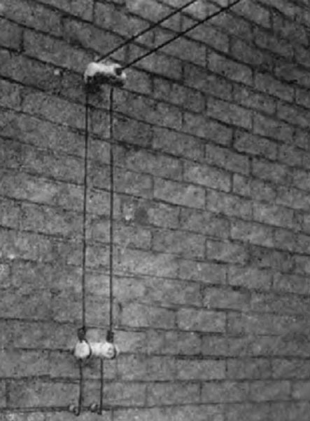 Upper Point, Wall Attachment.