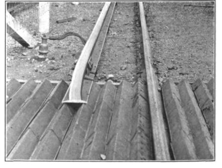 THIRD-RAIL TAP AND CABLE TERMINAL