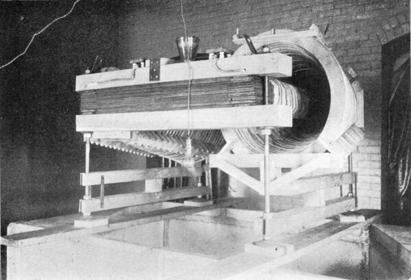 FIG. 4--500,000-VOLT TRANSFORMER, 1901.