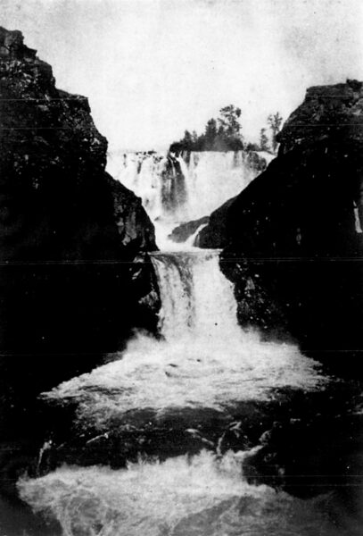 FIG. 1.�WHITE RIVER FALLS.