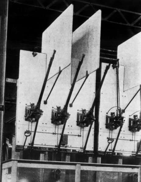 FIG. 29.�3-POLE, 20,000-VOLT CIRCUIT BREAKER.