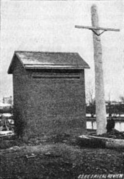 FIG. 4. � BUFFALO-NIAGARA FALLS LINE � TERMINAL HOUSE WHERE UNDER-GROUND CABLES BEGIN � POLE 30 INCHES IN DIAMETER.