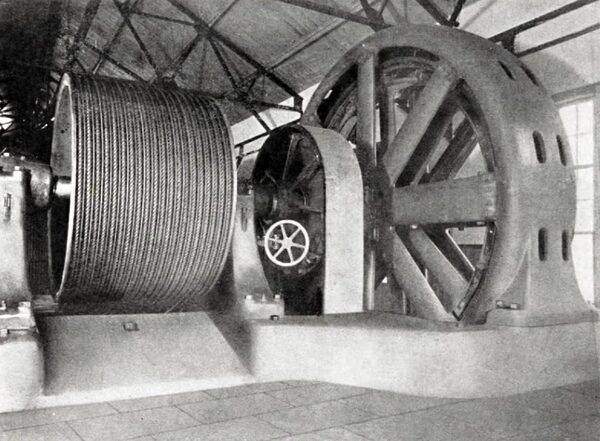 ONE OF THE 800-HORSE-POWER SLOW-SPEED INDUCTION MOTORS FOR THE MISSOURI RIVER POWER COMPANY FURNISH CURRENT.