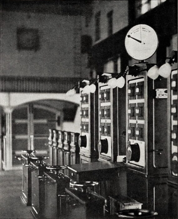 LINCOLN SYNCHRONISM INDICATOR AS USED BY THE NIAGARA FALLS POWER COMPANY.