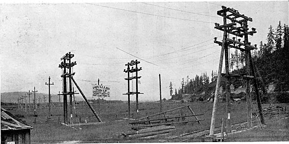 FIG. 22. � JUNCTION OF SEATTLE AND TACOMA LINES AT BLUFFS, SHOWING DISCONNECTING SWITCHES.