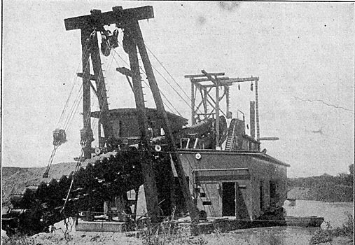 FIG. 22. � DREDGE NO. 1 OF THE FOLSOM DEVELOPMENT COMPANY.