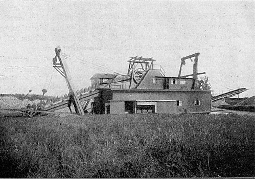 FIG. 23. � DREDGE NO. 2 OF THE FOLSOM DEVELOPMENT COMPANY.