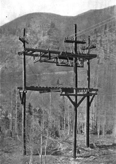 AN OPEN-JIR SWITCHING JUNCTION