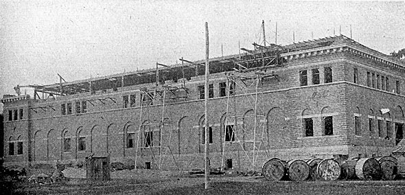 FIG. 5. � TORONTO TERMINAL STATION AND ANCHOR TOWERS.