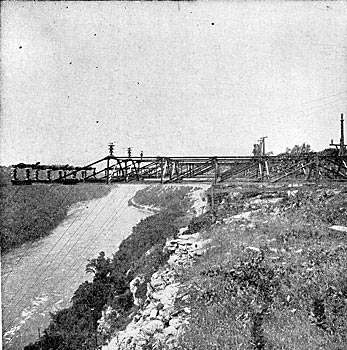 FIG. 4 � Niagara crossing, cantilevers, American side