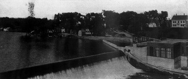 Fig. 6 -- DAM AND POWER HOUSE OF THE PORTLAND ELECTRIC COMPANY ON THE SACO RIVER AT WEST BUXTON. MAINE.