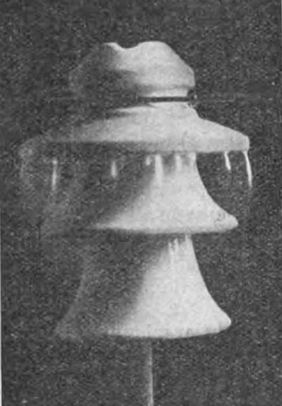 Fig. 7. Pre-discharges originating from the upper mantle in vertical rain