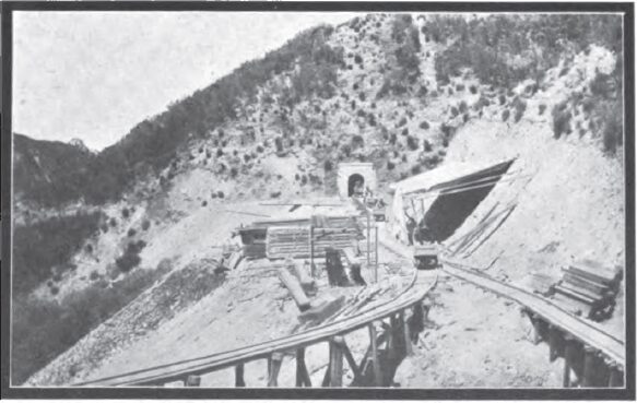 THE CONSTRUCTION OF THE WATERWAY OF SANTA ANA PLANT NO. 1