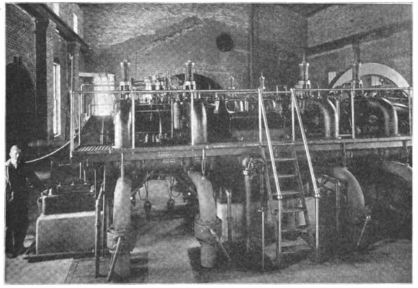 GAS ENGINE DRIVING GENERATOR FOR WARREN-JAMESTOWN SINGLE-PHASE RAILWAY.