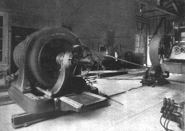 FIG. 7. THREE-PHASE ALTERNATOR OF BLOOMINGTON, PONTIAC AND JOLIET SINGLE-PHASE RAILWAY.