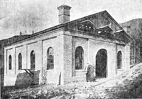 FIGURE 14. - THE SUB-STATION AT ROSSLAND.