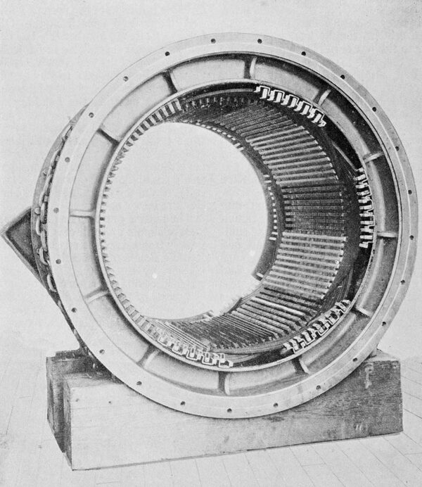 FRAME  OF  THE  LARGE  REGULATOR  OF  THE  CARBORUNDUM  CO.  (SEE  PAGE  339.)