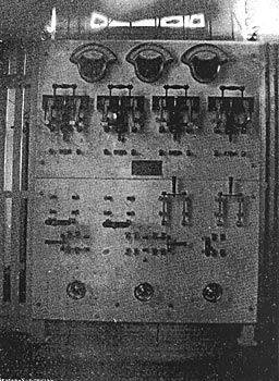 FIG. 5. POWER TRANSMISSION FROM LOWELL TO GRAND RAPIDS, MICH. � SWITCHBOARD IN STATION AT LOWELL.