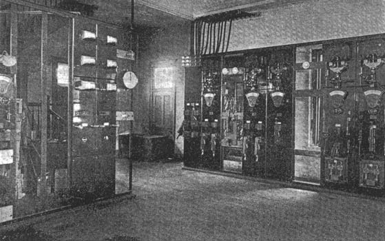 FIG. 2. CENTRAL-STATION CURRENT USED FOR ELEVATED-RAILWAY OPERATION. � ALTERNATING AND DIRECT-CURRENT SWITCHBOARDS AT SUB-STATION.