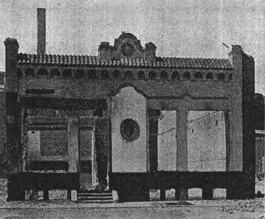 East Office at Hyde and Sutter Streets. The Bookkeeping Department of the Pacific States Telephone and Telegraph Company is Now Located in this Building./DAMAGED TELEPHONE EXCHANGE IN SAN FRANCISCO.