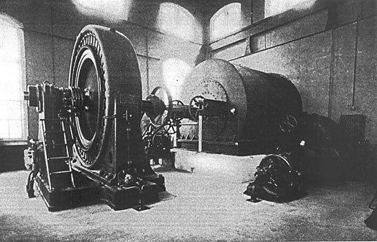 FIG. 4. � ONE COMPLETE SET OF WHEELS, GENERATOR AND EXCITER.
